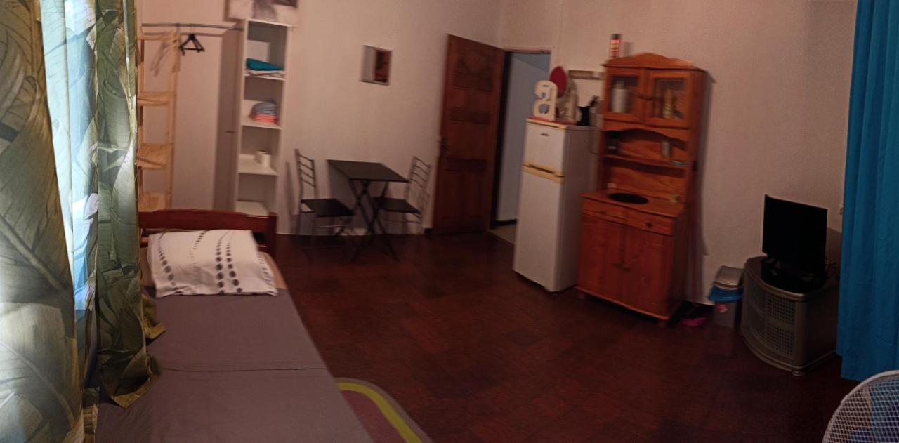 Locatriolet Apartment แซงต์-เดอนี ภายนอก รูปภาพ